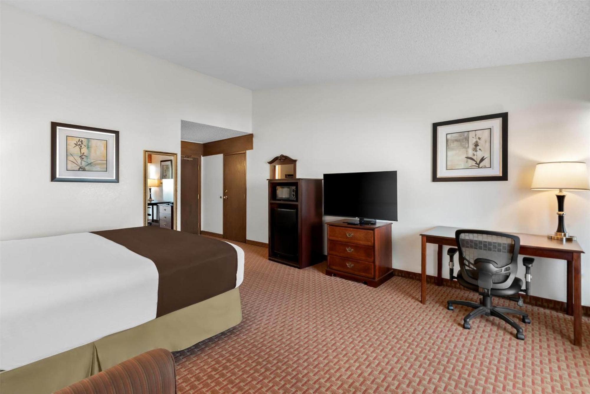 Best Western Chieftain Inn Уэнатчи Экстерьер фото